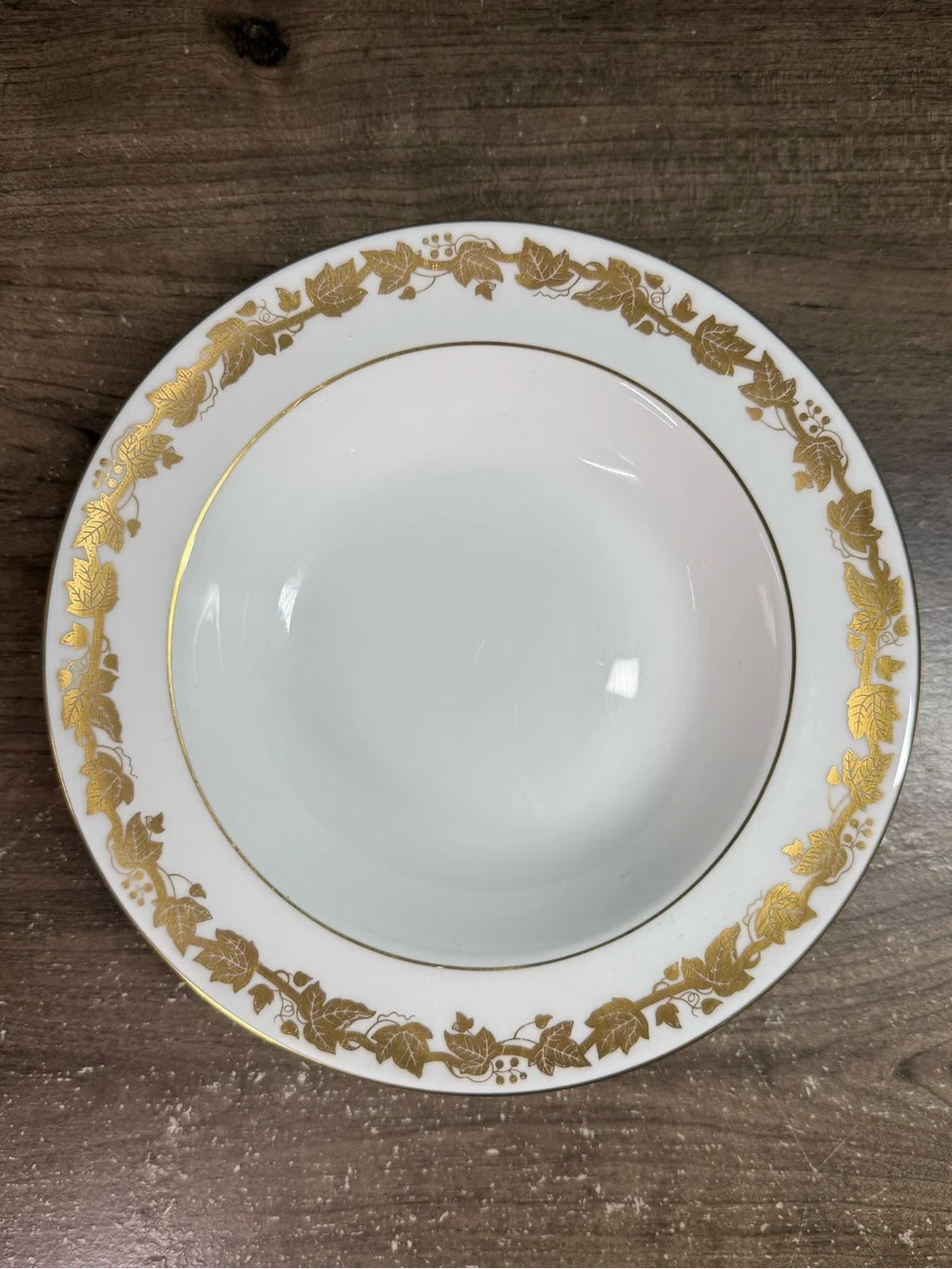 6 Wedgwood Whitehall W4001 Rim Soup Bowls 8” Bone China Gold Grape Vine England